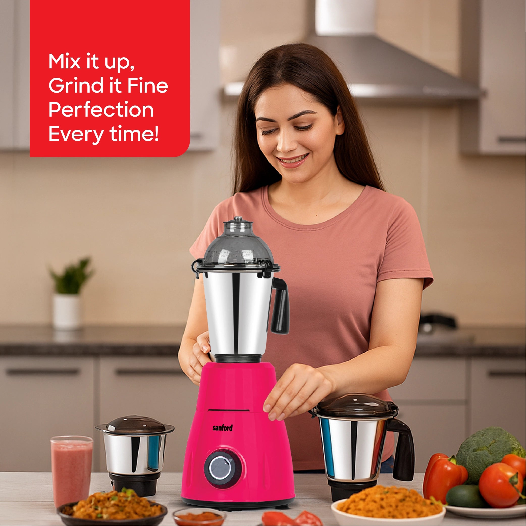 Sanford SF5901GM 3-in-1 Mixer Grinder 800W – lifestyle shot, woman grinding in kitchen